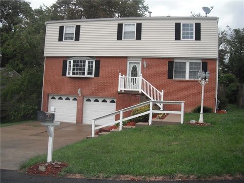 247 Darlan Hill Dr, Pittsburgh, PA, 15239-1941 | Card Image