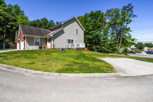 213 Tekoa Way, Maryville, TN, 37804-3473 | Card Image