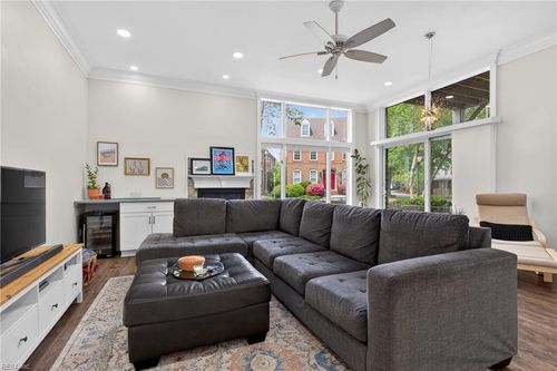 510-696 Mowbray Arch, Norfolk, VA, 23507 | Card Image