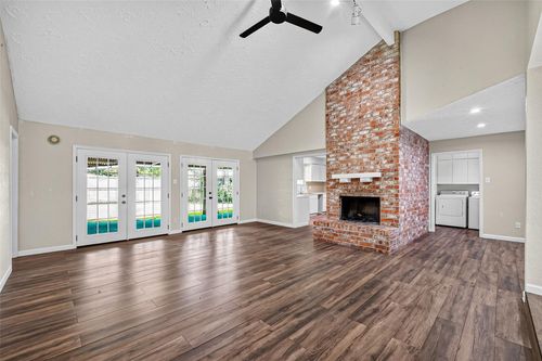 711 Leicester Ln, Houston, TX, 77034-5447 | Card Image