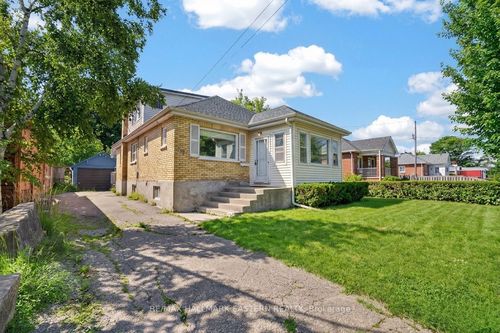599 Donegal St, Peterborough, ON, K9H4M3 | Card Image