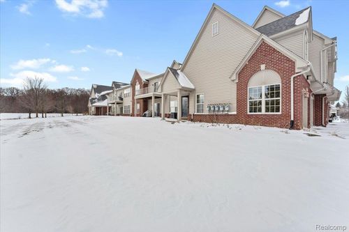 495 Addington Ln, Ann Arbor, MI, 48108-9613 | Card Image