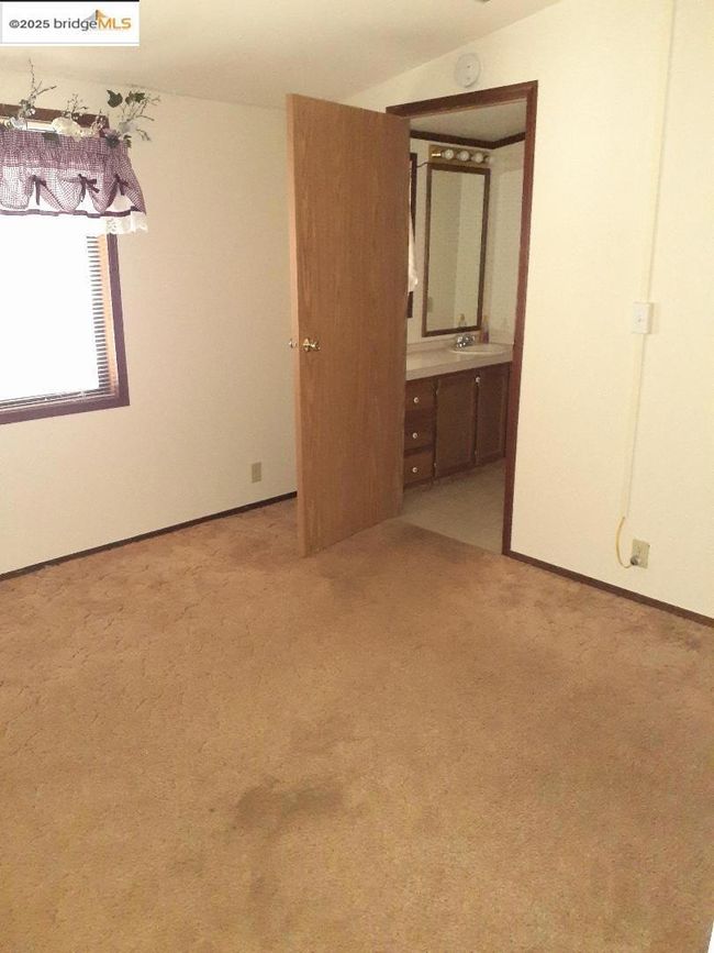 136 Castle Ct, Home with 2 bedrooms, 2 bathrooms and 2 parking in Fortuna CA | Image 12