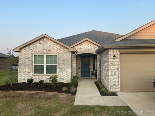 630 Lakefront Dr, Krebs, OK, 74554-5000 | Card Image