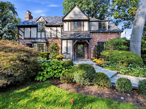 403 Ryder Road, North Hempstead, NY, 11030 | Card Image