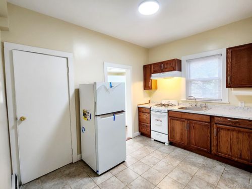 4-148 N Pascack Rd, Spring Valley, NY, 10977-4429 | Card Image