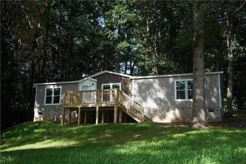 210 Woodland St, Homer, GA, 30547-2712 | Card Image