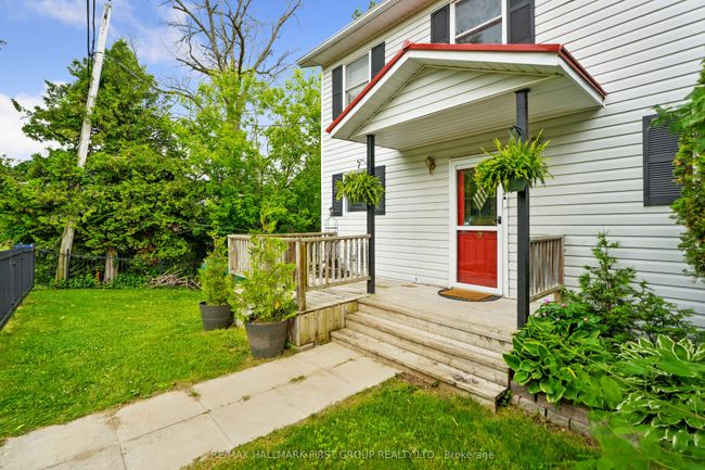 8 Parker Dr, House other with 4 bedrooms, 3 bathrooms and 6 parking in Roseneath ON | Image 4