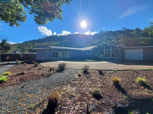 2420 Tomar Ct, Pinole, CA, 94564 | Card Image