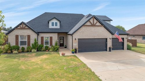 18399 Phelps Cir, Fayetteville, AR, 72704-7139 | Card Image