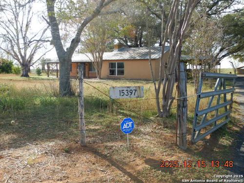 15397 Cassiano Rd, Elmendorf, TX, 78112-4713 | Card Image
