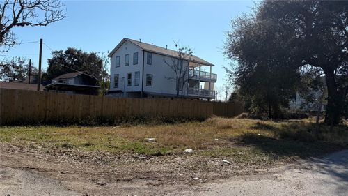 1401 34th Street, Galveston, TX, 77550 | Card Image