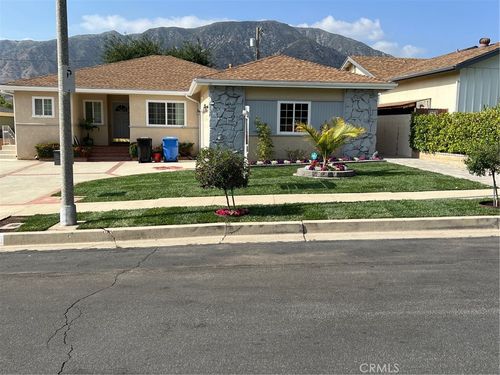 8049 Le Berthon St, Sunland, CA, 91040 | Card Image