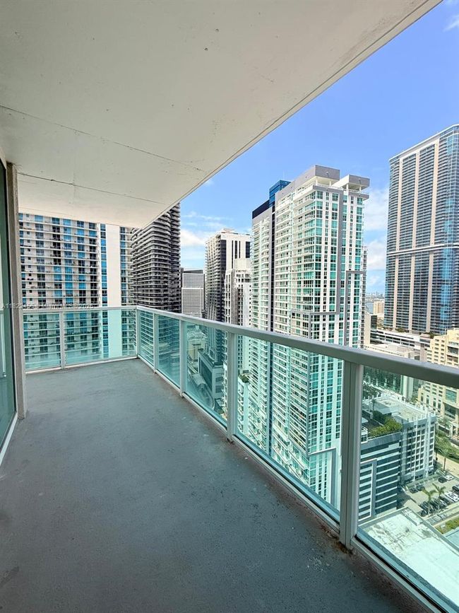 APT-3306 - 1250 S Miami Ave, Condo with 3 bedrooms, 2 bathrooms and null parking in Miami FL | Image 6