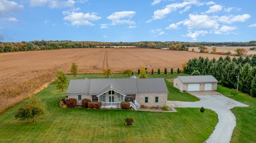 1148 E St, Laporte, IN, 46350-5052 | Card Image