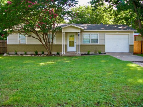 705 N Pendell Ave, Cleburne, TX, 76033-5227 | Card Image