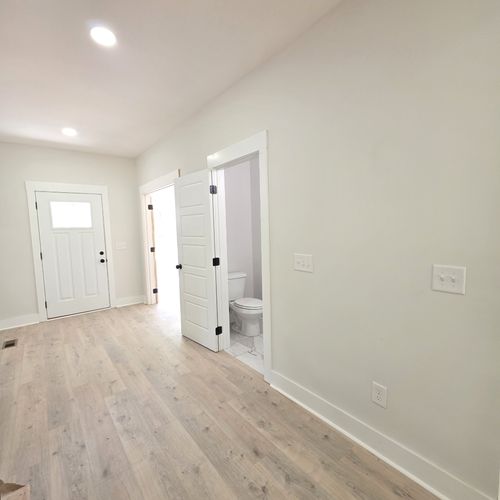 1725 Powell Rd, Clarksville, TN, 37043-2724 | Card Image