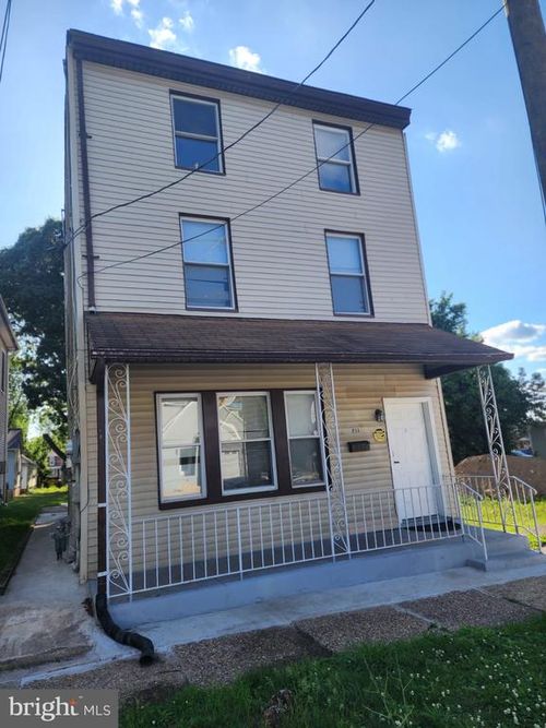 211 Broad St, BEVERLY, NJ, 08010-1104 | Card Image