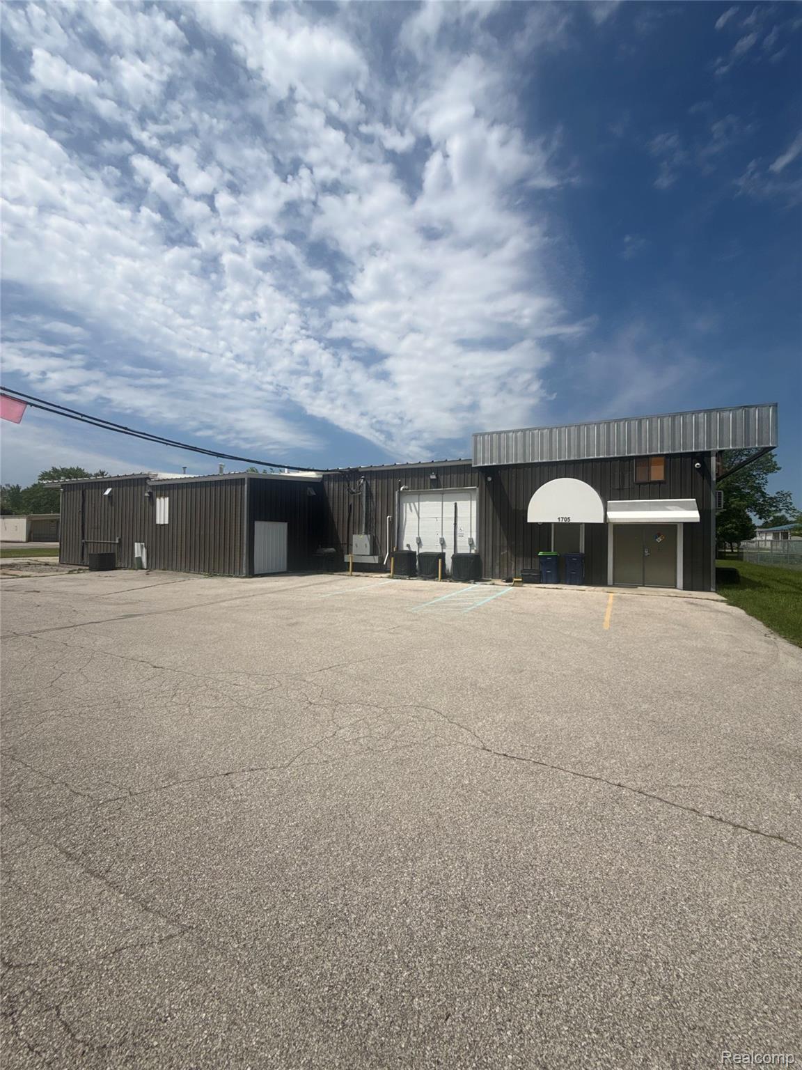 Commercial Sale in Bay City
