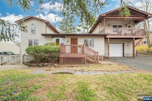 47 Laurel Drive, Wayne, NJ, 07470 | Card Image