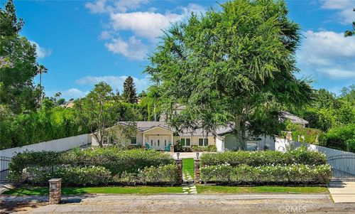23433 Hatteras St, Woodland Hills, CA, 91367-3021 | Card Image