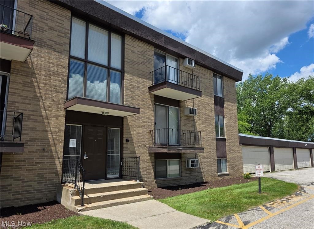 Residential Lease in Maple Heights 2