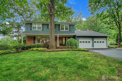 20 Apache Ct, East Brunswick, NJ, 08816-4060 | Card Image