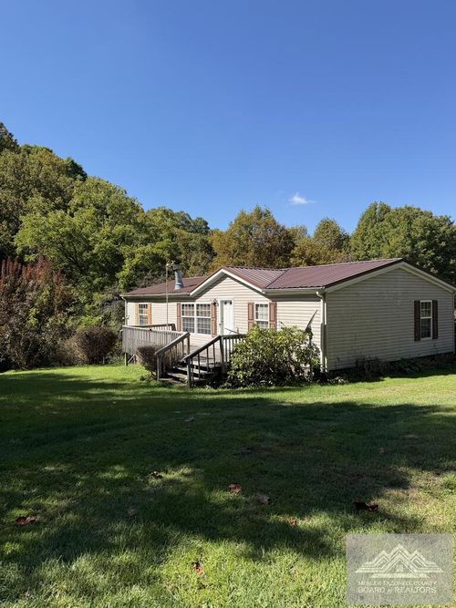 1721 Micajah Ridge Road, Matoaka, WV, 24736 | Card Image