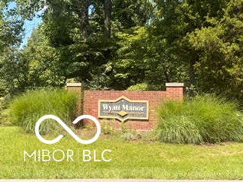 8716 Winslow Ct, Columbus, IN, 47201-9412 | Card Image