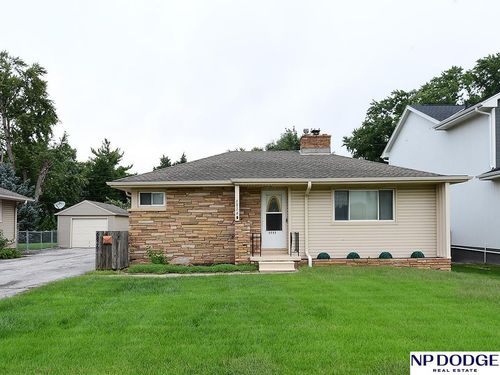6826 Pacific Street, Omaha, NE, 68106 | Card Image