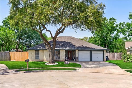 1103 Pinecroft Dr, Sugar Land, TX, 77498-2636 | Card Image
