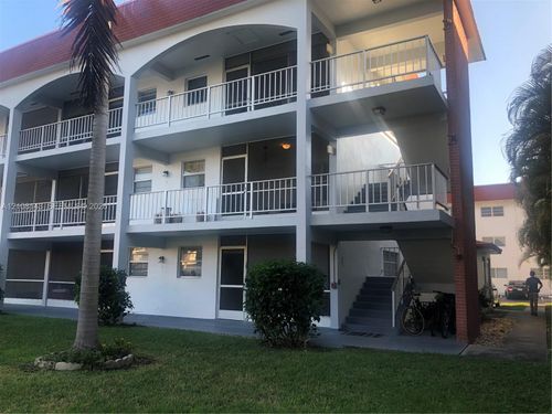 220-541 Blue Heron Dr, Hallandale Beach, FL, 33009-5789 | Card Image