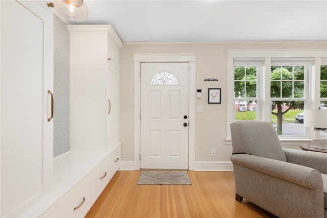 204 8 Th St, House other with 3 bedrooms, 2 bathrooms and 3 parking in Providence RI | Image 6