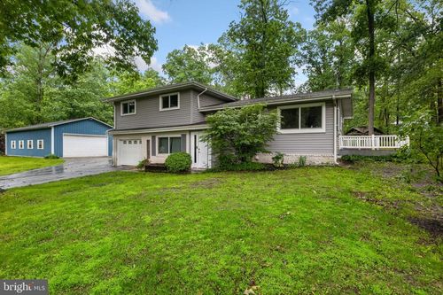30 Halleck Dr, EAST BERLIN, PA, 17316-9352 | Card Image