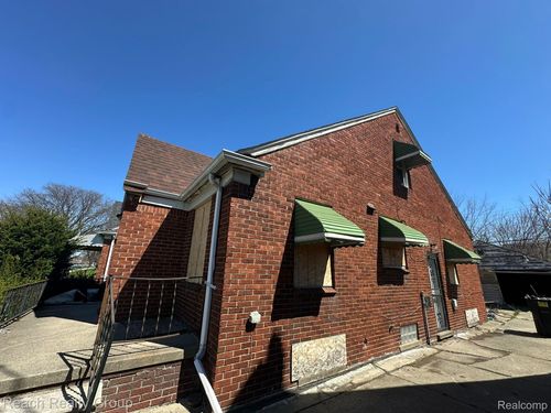 18508 Runyon St, Detroit, MI, 48234-3878 | Card Image