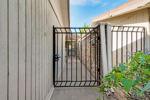5814 Meadow Wood Ln, Fort Worth, TX, 76112-3035 | Card Image