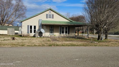 101 N Front St, Kenton, TN, 38233-1109 | Card Image