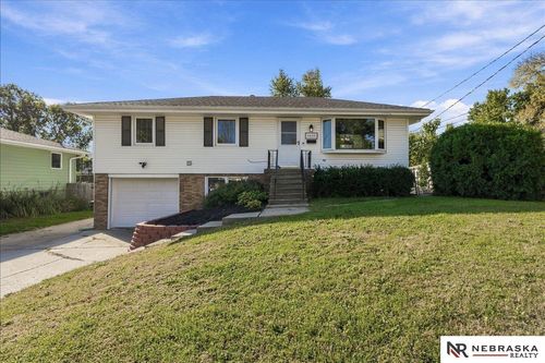 9447 Miami Street, Omaha, NE, 68134 | Card Image