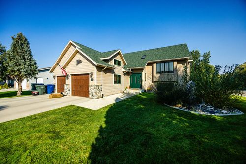 1998 Stadium Dr, Sheridan, WY, 82801-6727 | Card Image