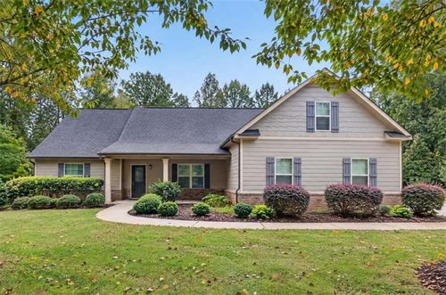 717 Oconee Ln, Commerce, GA, 30529-4198 | Card Image