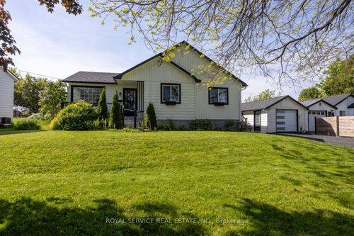 448 Boulton St, Cobourg, ON, K9A1X9 | Card Image
