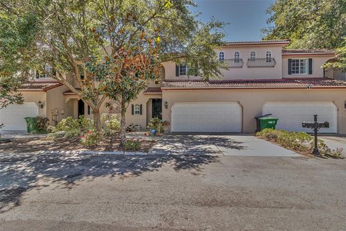 2-6211 S Macdill Ave, Tampa, FL, 33611-5085 | Card Image
