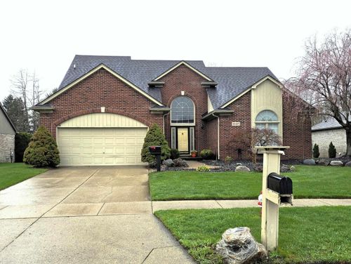 38487 River Park Dr, Sterling Heights, MI, 48313-5777 | Card Image