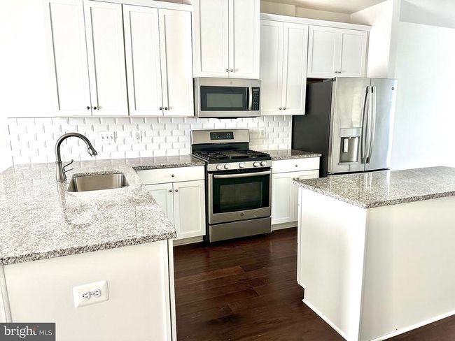 22370 Lucas Ter, Townhouse with 3 bedrooms, 4 bathrooms and null parking in ASHBURN VA | Image 37