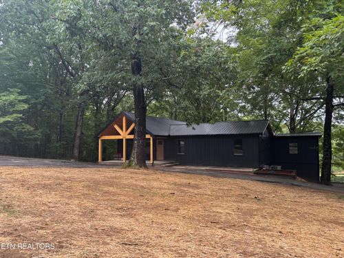209 Spencer Dr, Spencer, TN, 38585-3211 | Card Image