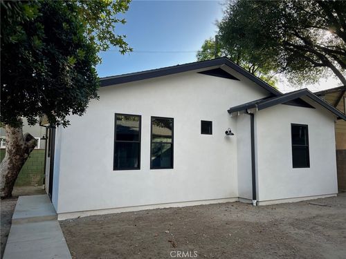 1203 S Chavez, Burbank, CA, 91506 | Card Image