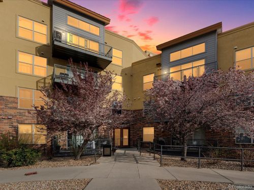 d320-9019 E Panorama Cir, Englewood, CO, 80112-3568 | Card Image