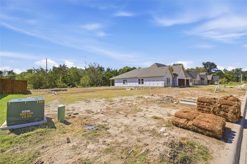 220 Trevor Ln, Greenville, TX, 75402-3131 | Card Image