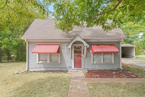 909 N Naid St, Grand Saline, TX, 75140-1119 | Card Image
