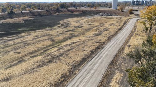 11 24th St, Windom, MN, 56101-1298 | Card Image